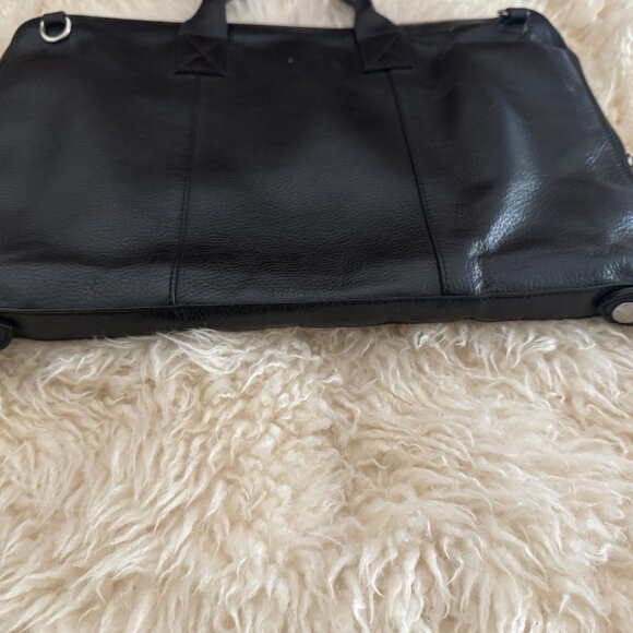 GIANNI ALTIERI FULL GRAIN ITALIAN LEATHER FERRARI BRIEFCASE, BLACK, 17"X12"X1" - Picture 7 of 8